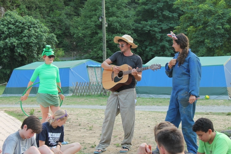 Village Camps International Summer Camp Ard&egrave;che, France 2019-07-26 https://www.villagecamps.com/journals_admin/images/911-41-07-03-2014  (800x533)  (185).jpg